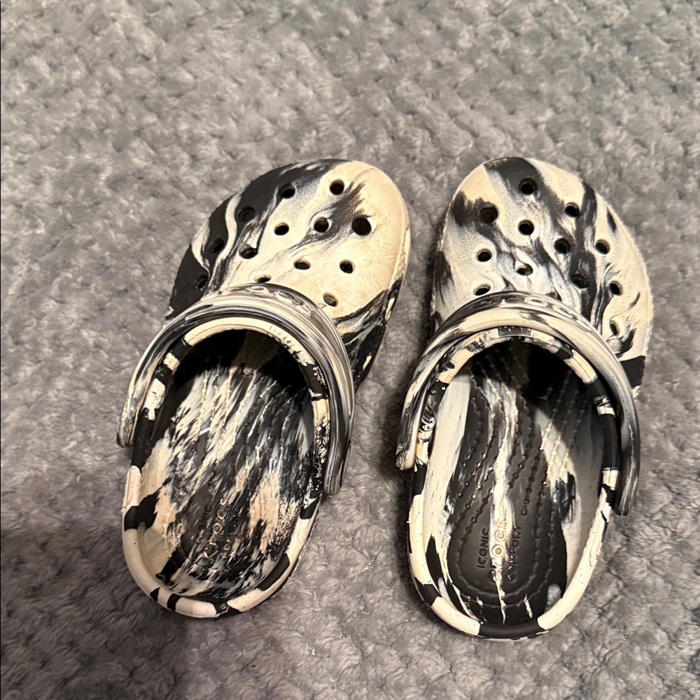 CROCS Kids Black and Cream Swirl Sandals